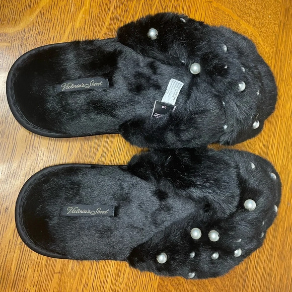 Victoria’s Secret Women’s Slippers Black Slides Faux Fur Pearl Accent Large 9/10 - Picture 3 of 8